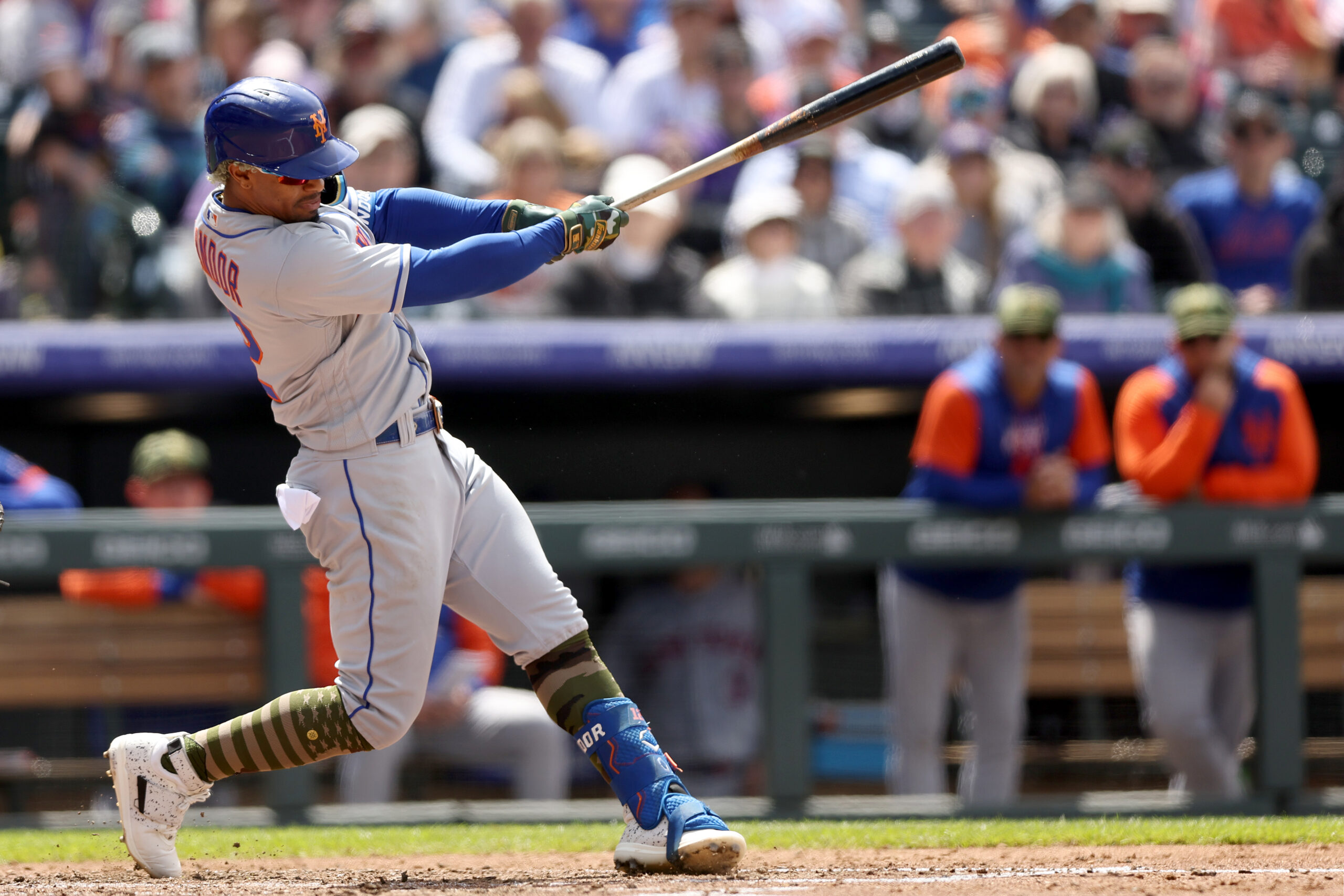 New York Mets Shortstop Francisco Lindor fields a ground ball and News  Photo - Getty Images